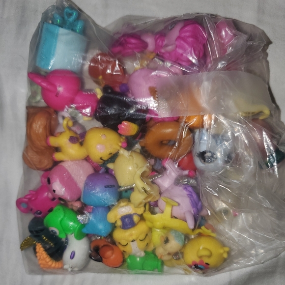 Huge Tiny Toy Lot - Hatchimals, Zuru Mini Brands, Squinkies, L.O.L. Tots + More! - Picture 5 of 8